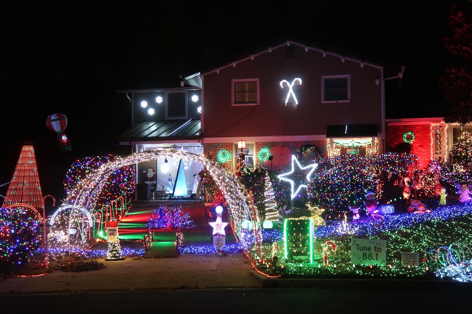 These Annandale homes light up the neighborhood | Annandale Today