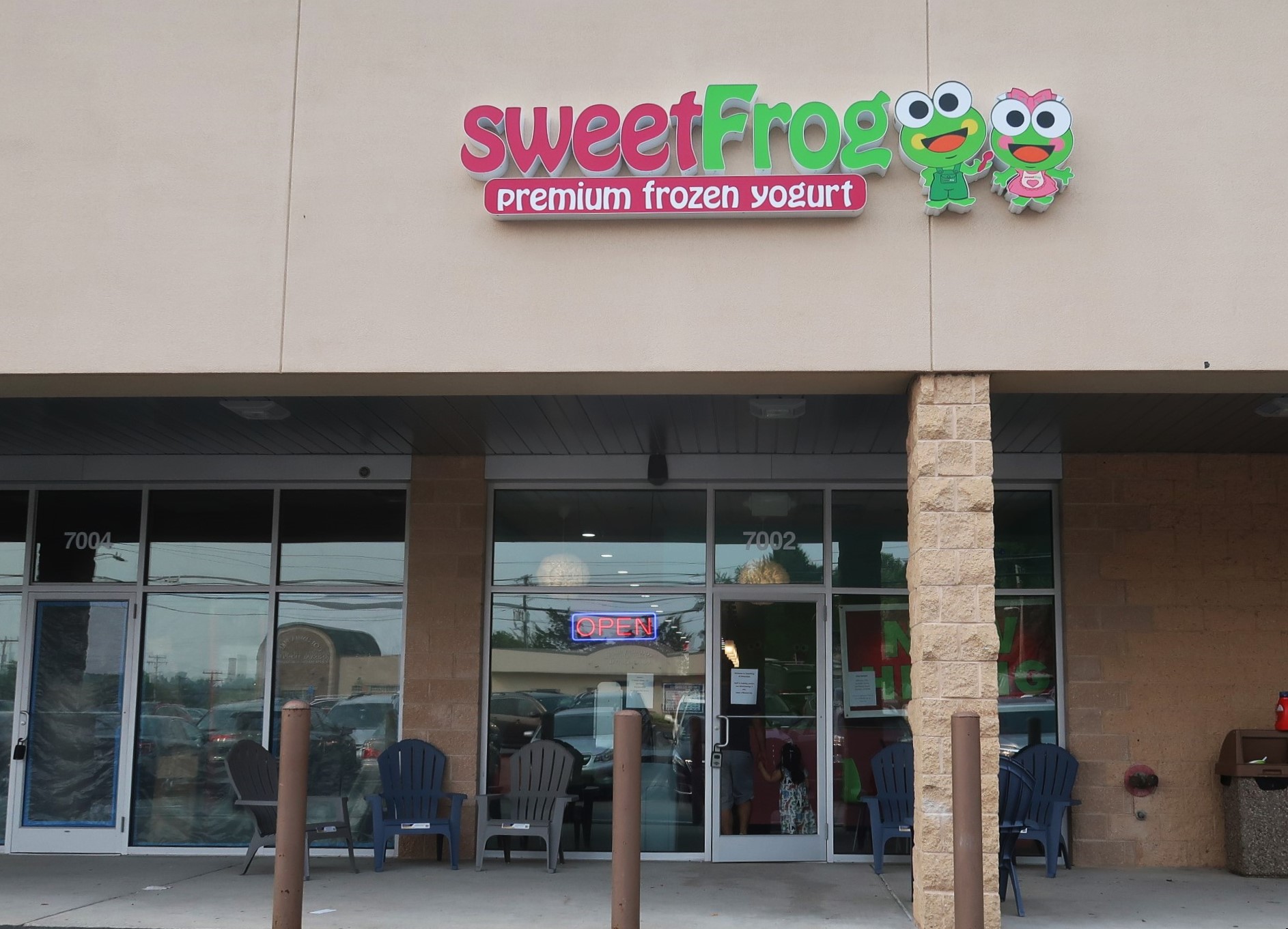 SweetFrog fro yo shop opens in Annandale Annandale Today